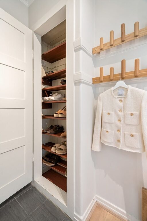 Simple Ways to Organise Your Entryway for a Clutter-Free Home